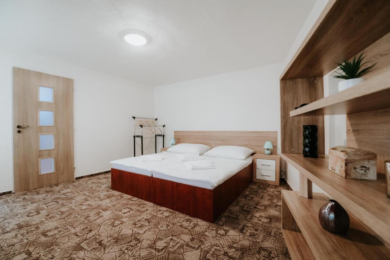 Ard Apartments - Léva Kültér fotó