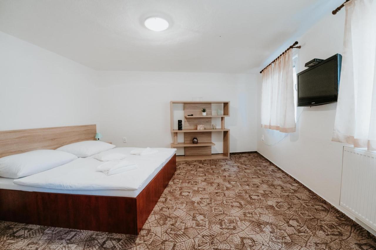 Ard Apartments - Léva Kültér fotó